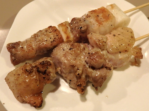 ２８鶏と豚バラ串焼き