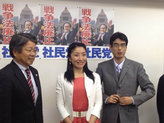 社民党東京都連合は本日の常任幹事会で、2016年参議院東京選挙区に画家でジャーナリスト、映画監督の増山麗奈さんを公認で擁立することを決定しました。