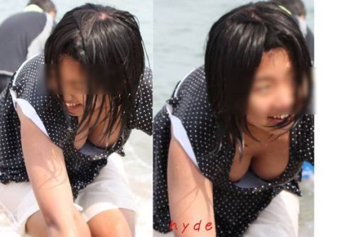 【盗撮エロ画像】デッカイおっぱいの女の子の巨乳胸チラまとめ 44枚 No.11
