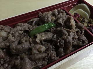 精肉専門店 肉匠 たま助 山形牛すき焼き弁当2