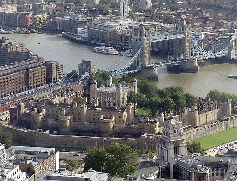 ロンドン塔とタワーブリッジ