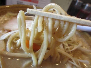 燈花　味噌ﾗｰﾒﾝ　麺